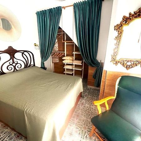 Esmeralda Apartment With Free Private Underground Parking Valenza Esterno foto