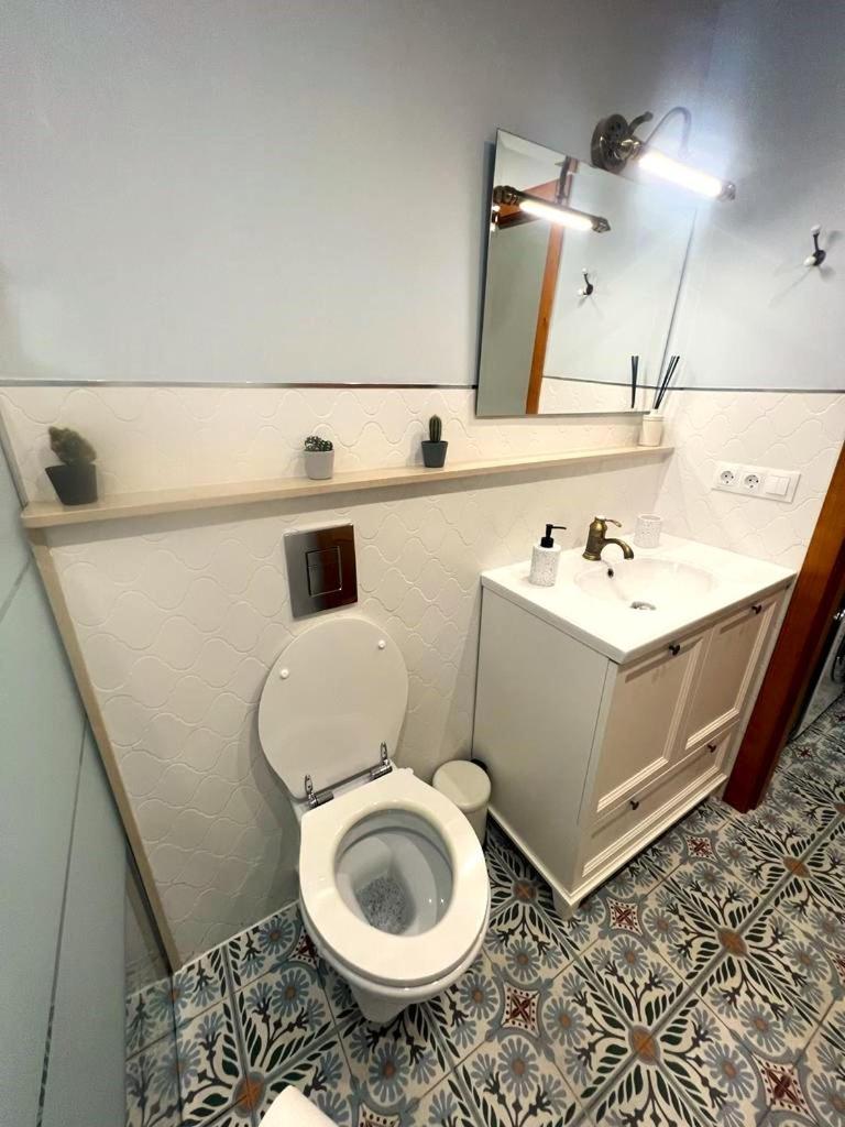 Esmeralda Apartment With Free Private Underground Parking Valenza Esterno foto