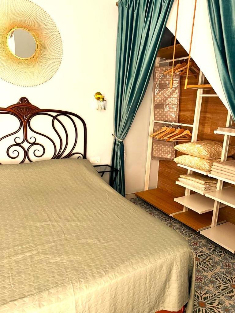 Esmeralda Apartment With Free Private Underground Parking Valenza Esterno foto